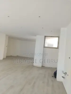 Space Rent for Supermarket Eletronics.Pharmacy.Giftway