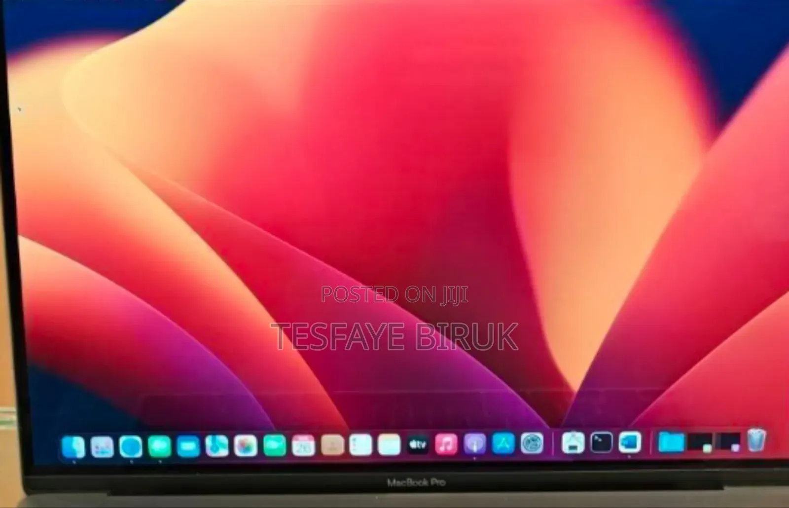 New Laptop Apple MacBook Pro 2019 16GB Intel Core I7 SSD 512GB