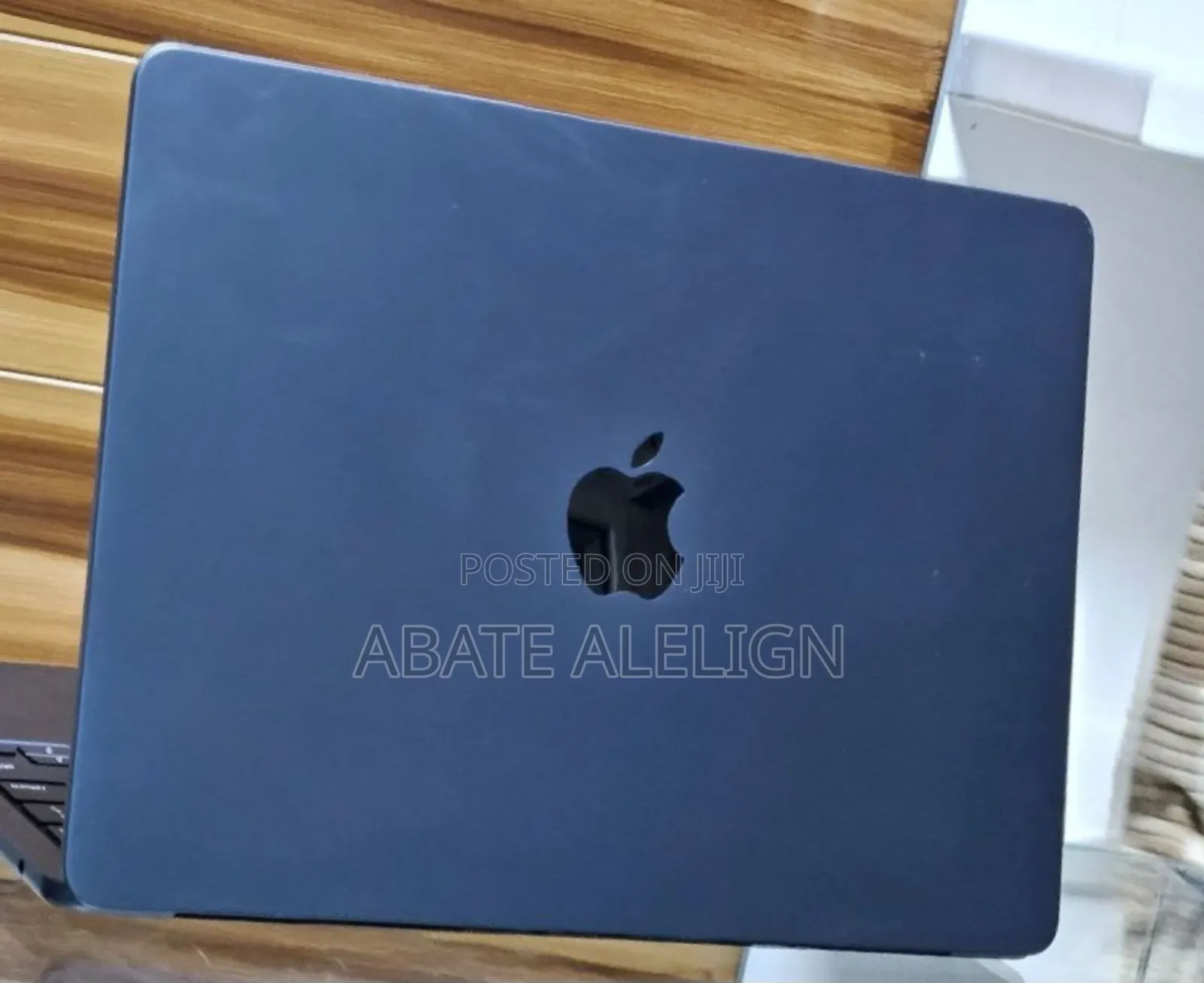 New Laptop Apple MacBook Air 2025 M4 13-inch 16GB Apple M4 SSD 256GB