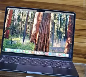 New Laptop Apple MacBook Air 2025 M4 13-inch 16GB Apple M4 SSD 256GB