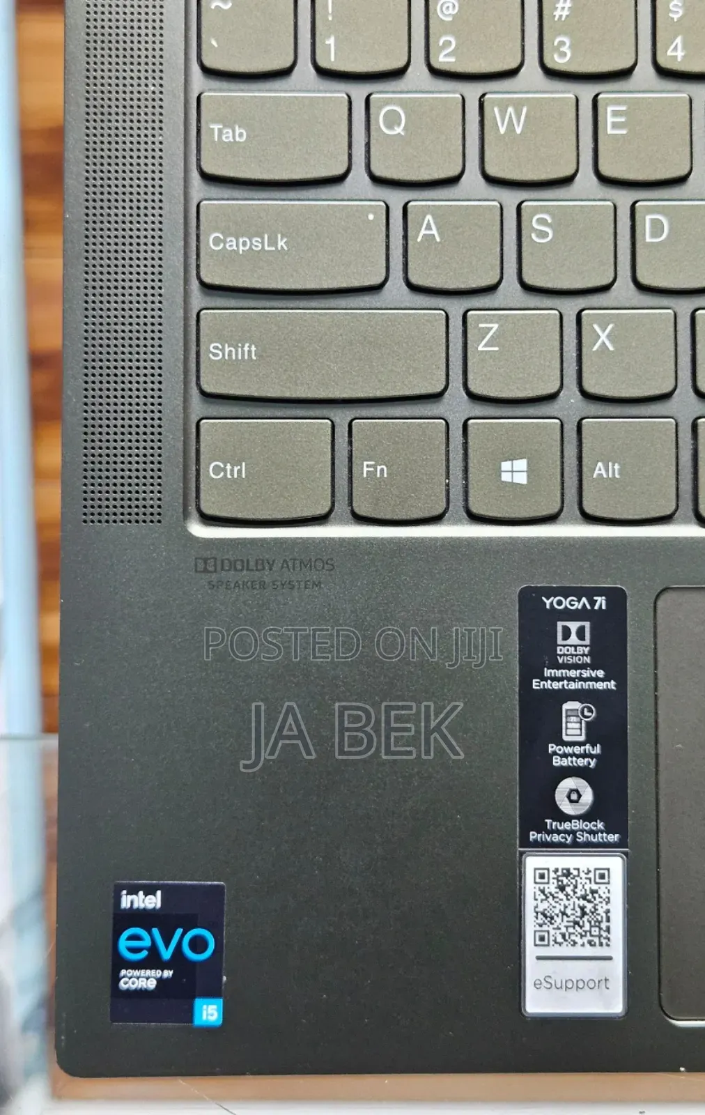 New Laptop Lenovo Yoga 7i 12GB Intel Core I5 SSD 512GB