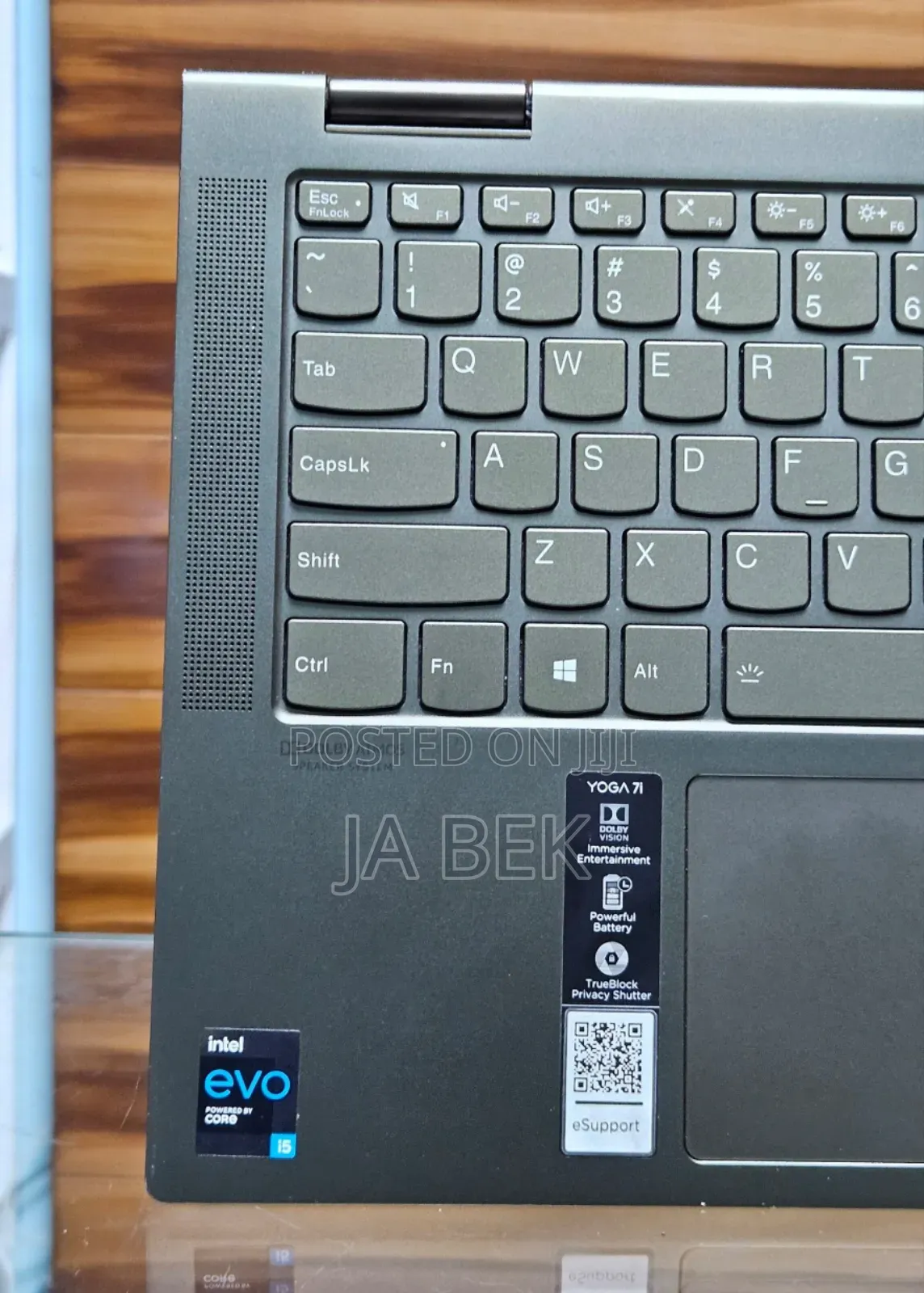 New Laptop Lenovo Yoga 7i 12GB Intel Core I5 SSD 512GB