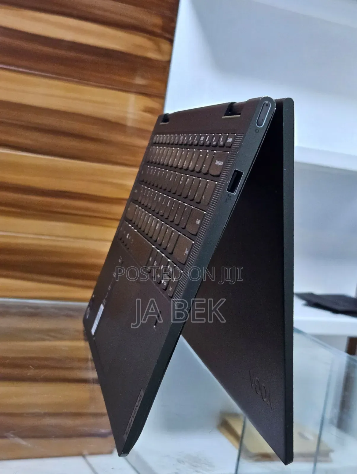 New Laptop Lenovo Yoga 7i 12GB Intel Core I5 SSD 512GB