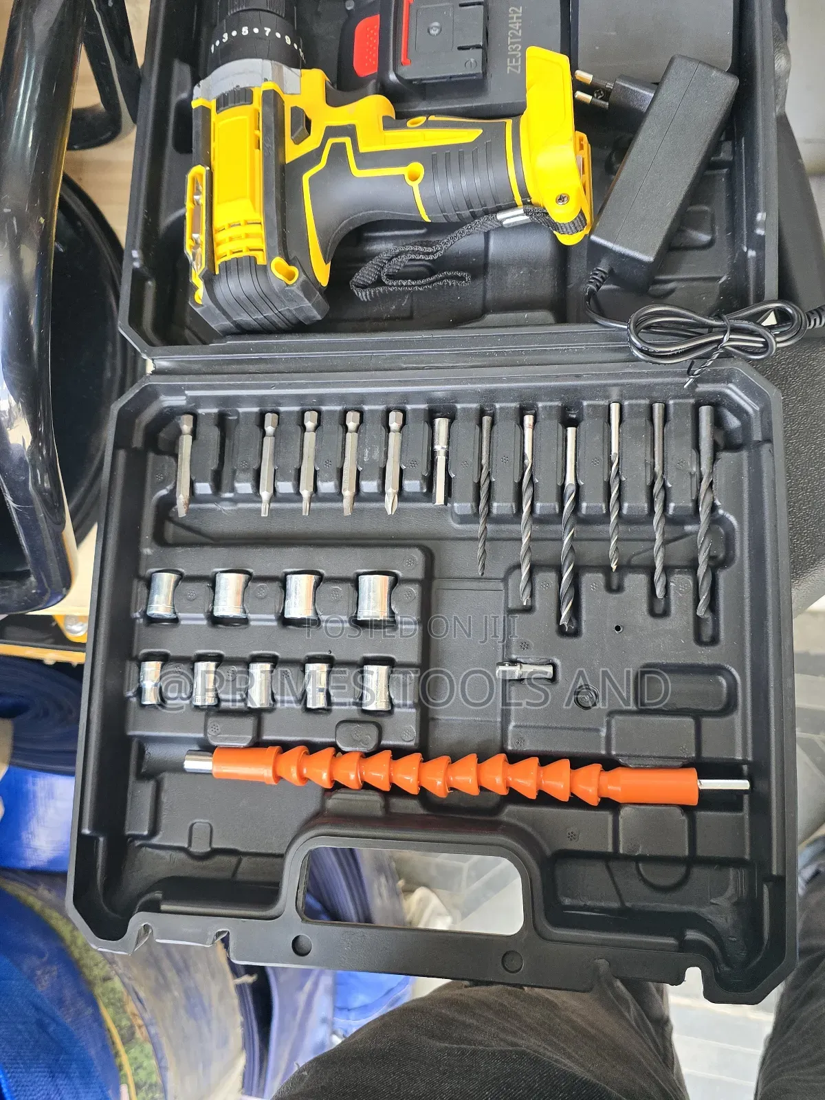 Dewalit Rechargeable Drill