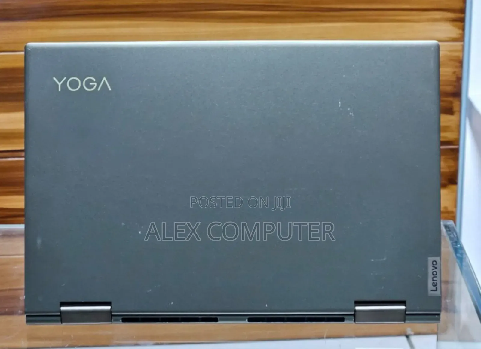 New Laptop Lenovo Yoga 7i 12GB Intel Core i5 SSHD (Hybrid) 512GB