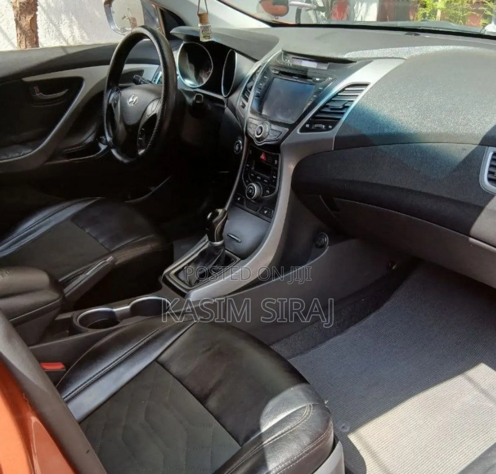 Hyundai Avante 2015 Burgundy