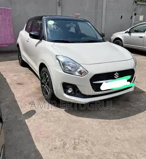 Suzuki Swift 2022 White