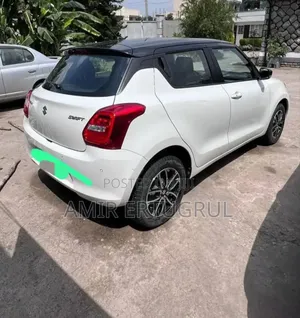 Suzuki Swift 2022 White