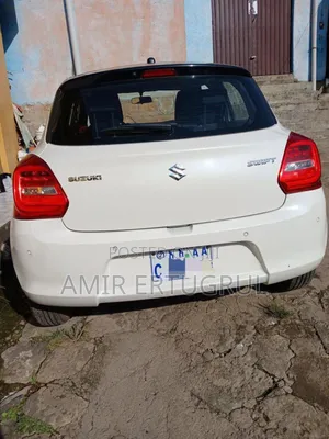 Suzuki Swift 2022 White