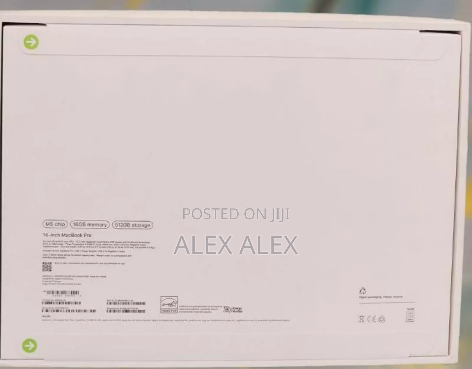 New Laptop Apple Macbook Pro 2025 M5 14-Inch 16GB Apple M5 SSD 512GB