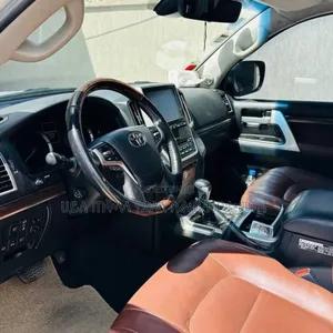 Toyota Land Cruiser 2020 White