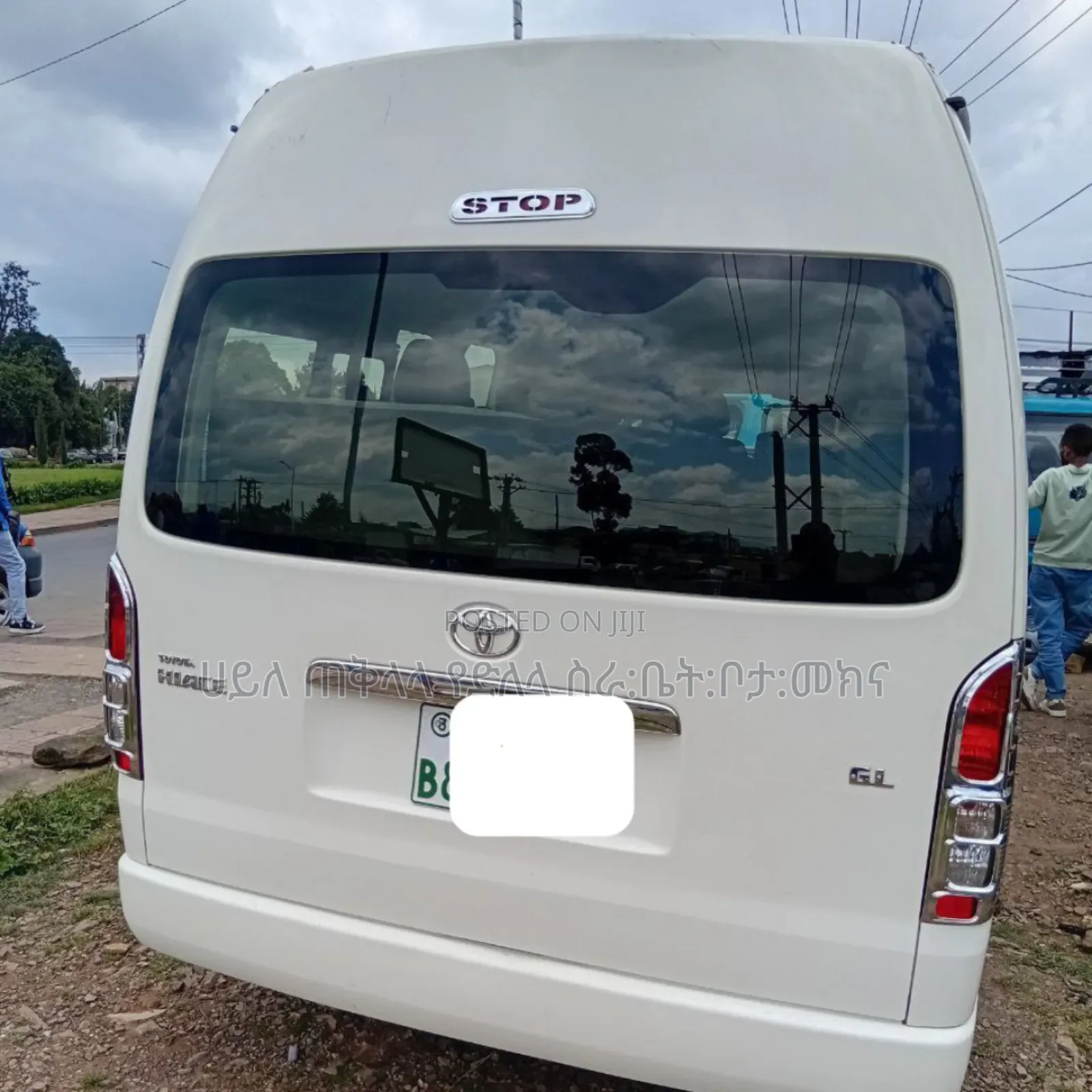 Toyota HiAce 2022 White