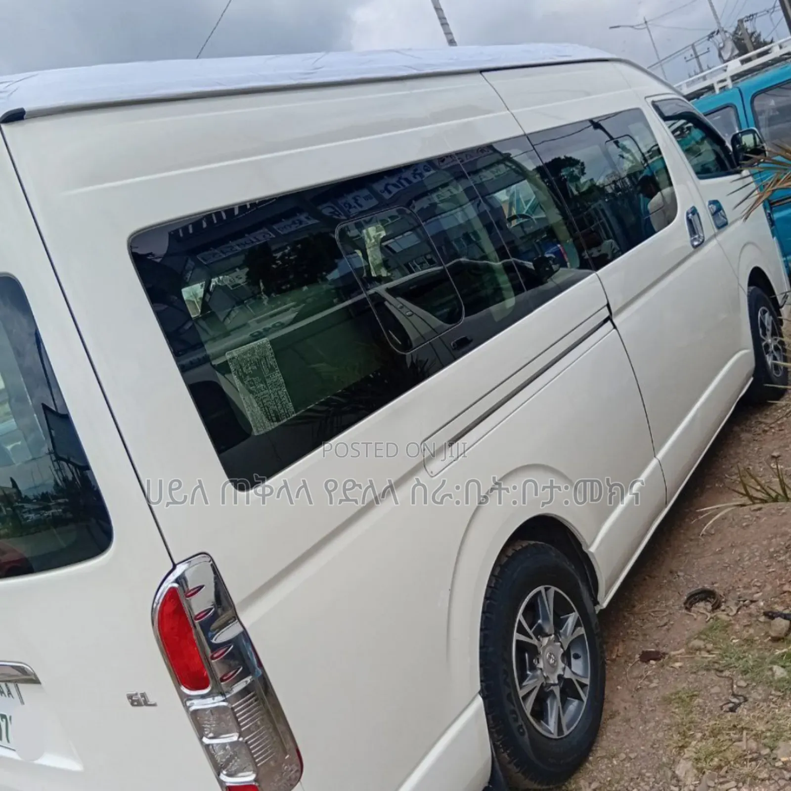 Toyota HiAce 2022 White