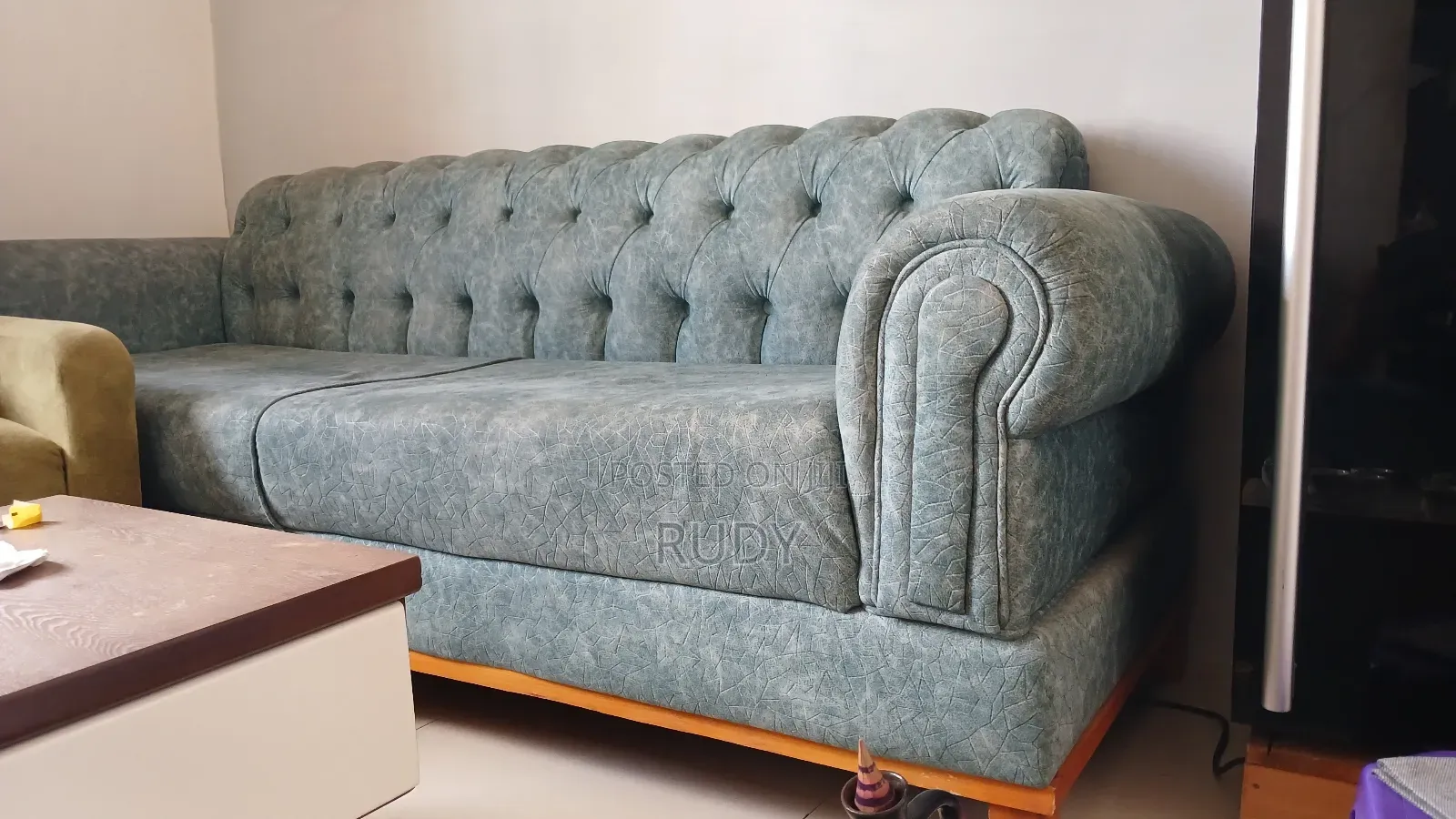 Sofa With Center Table