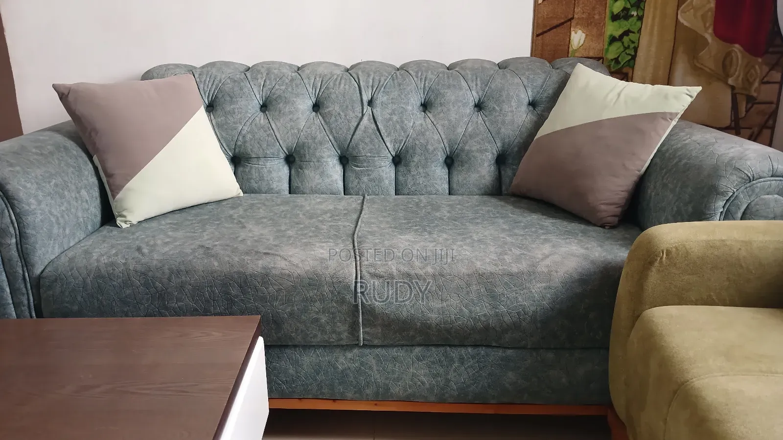 Sofa With Center Table