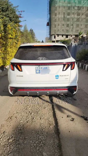 Hyundai Tucson 2022 White