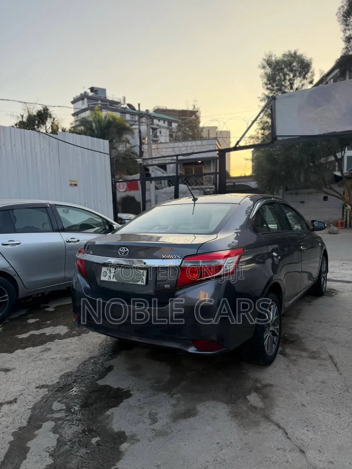 Toyota Yaris 2015 Brown