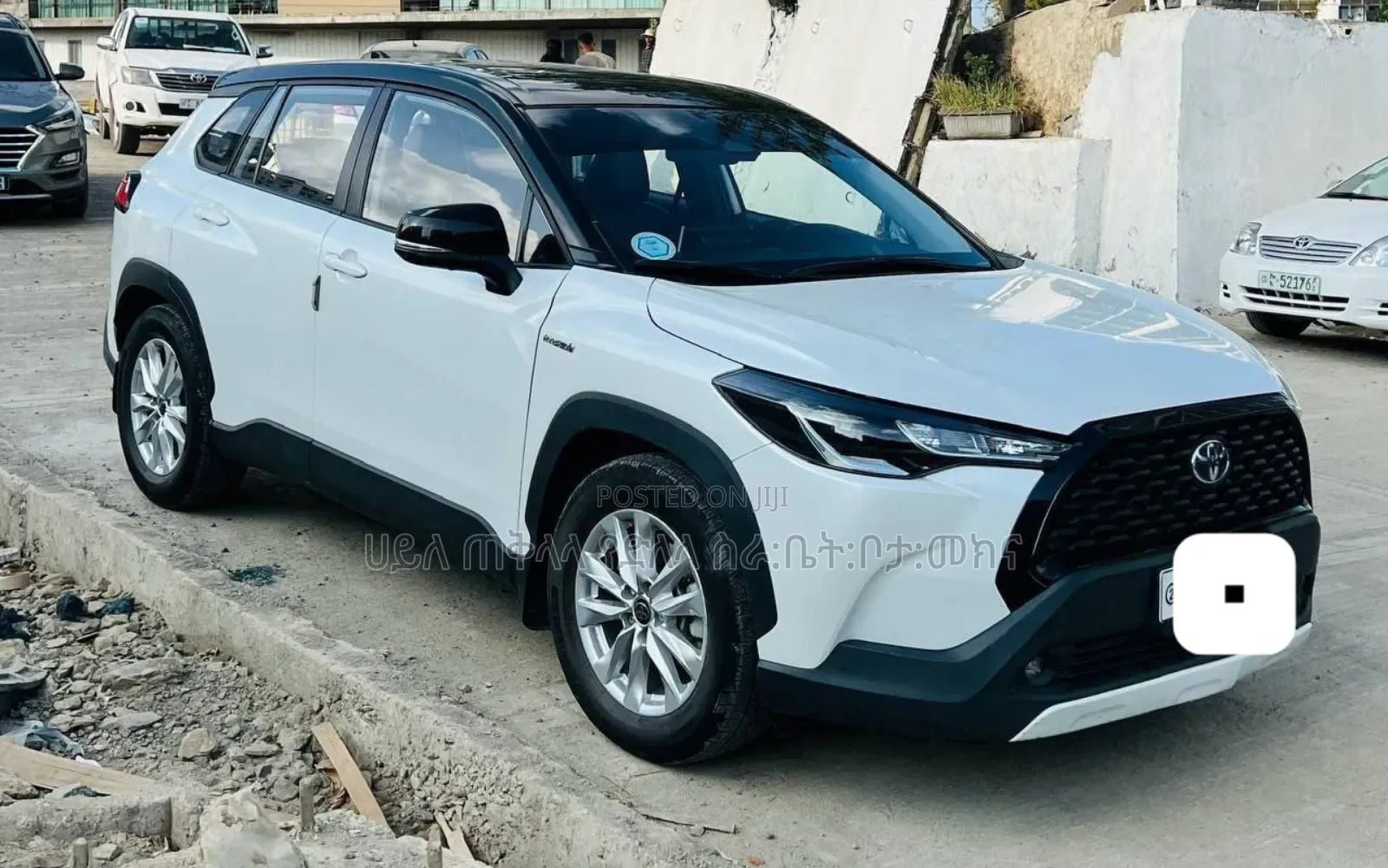 Toyota Corolla Cross Hybrid 2024 White