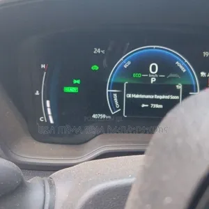 Toyota Corolla Cross Hybrid 2024 White