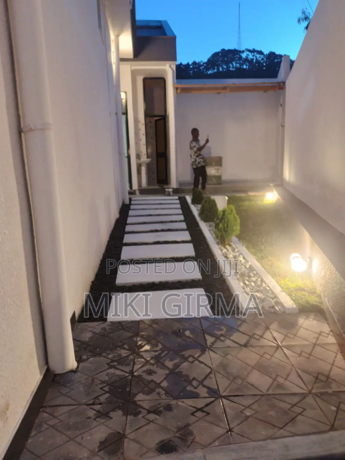 4bdrm Villa in አያት, Bole for sale