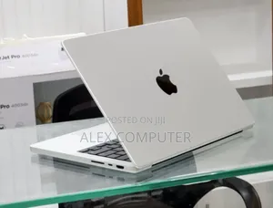 New Laptop Apple MacBook Pro M1 16GB Apple M1 Pro SSD 512GB