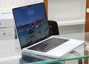 New Laptop Apple MacBook Pro M1 16GB Apple M1 Pro SSD 512GB