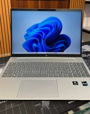 New Laptop HP 16GB Intel Core I7 SSD 1T