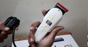 የፀጉር ማሽን Wahl Super Taper Professional Corded Hair Clipper Kit.