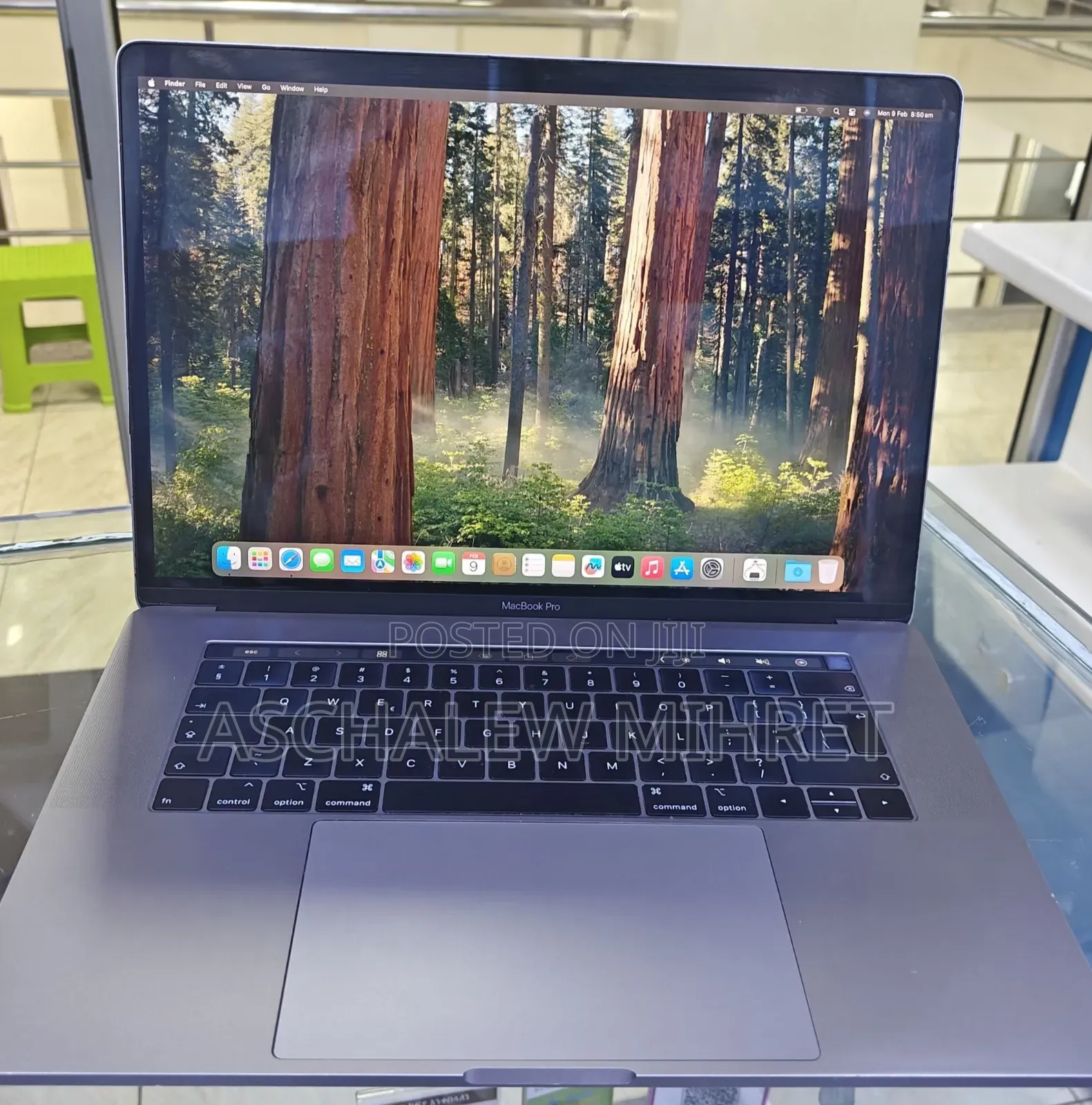 New Laptop Apple MacBook Pro 2019 32GB Intel Core I7 SSD 256GB