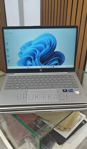 New Laptop HP Stream Notebook 16GB Intel Core i7 SSD 512GB