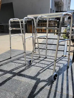 Walker With Wheels咳荀footbar Standing Walker