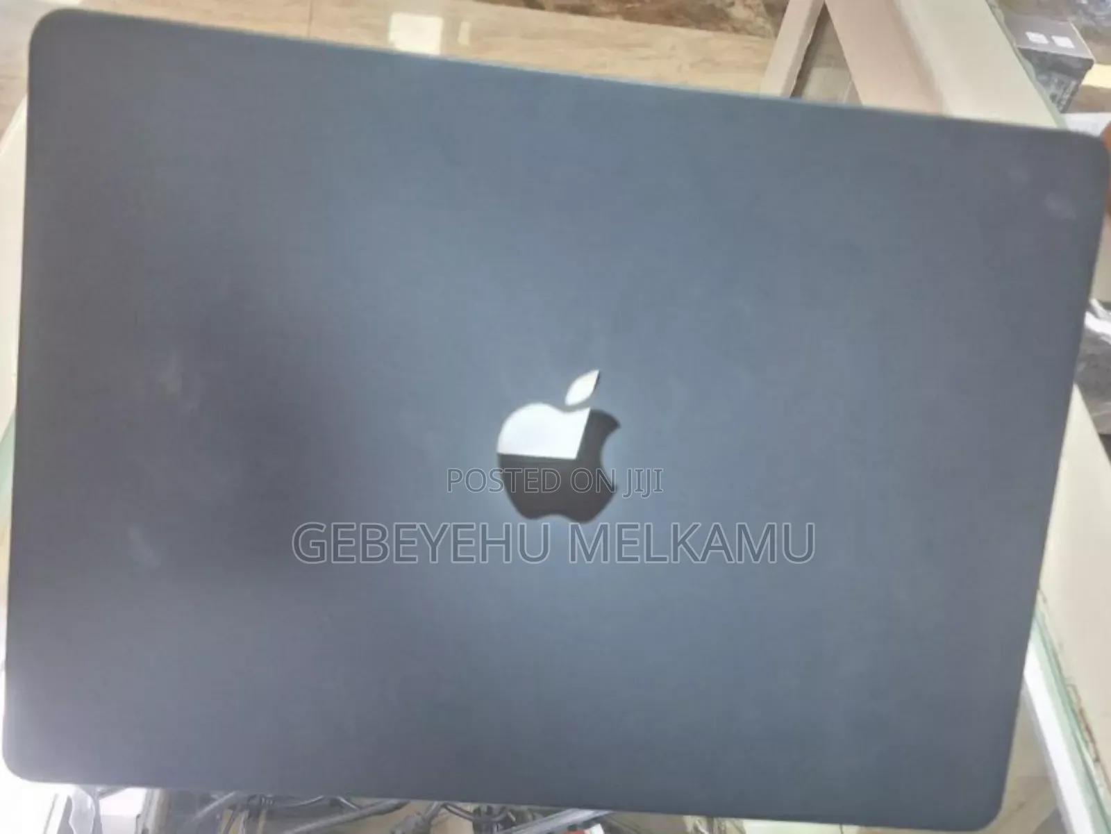 New Laptop Apple MacBook Air 2025 M4 13-Inch 16GB Apple M4 SSD 256GB