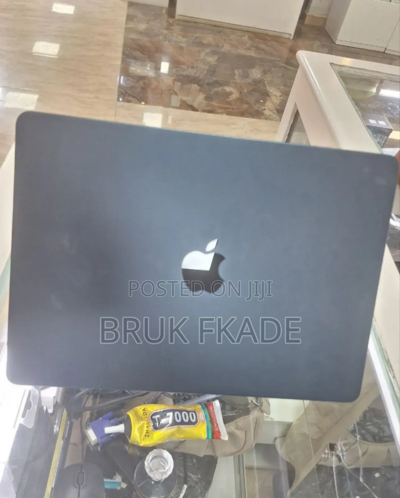 New Laptop Apple MacBook Air 2025 M4 13-Inch 16GB Apple M4 SSD 256GB