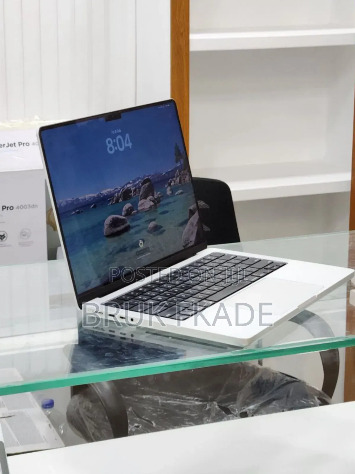 New Laptop Apple MacBook Pro M1 16GB Apple M1 Pro SSD 512GB