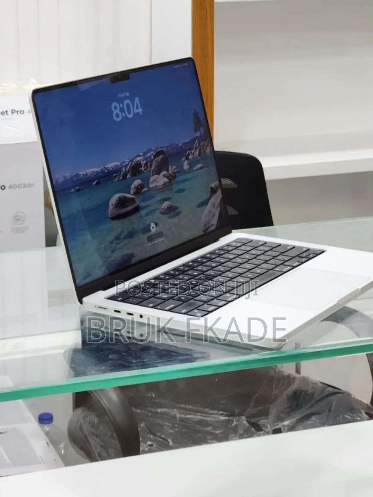 New Laptop Apple MacBook Pro M1 16GB Apple M1 Pro SSD 512GB