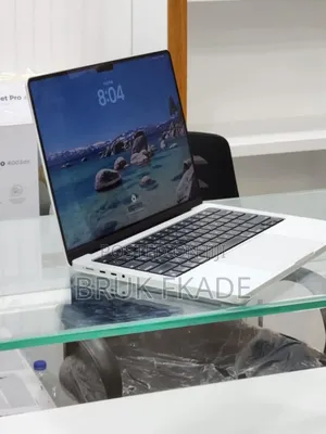 New Laptop Apple MacBook Pro M1 16GB Apple M1 Pro SSD 512GB