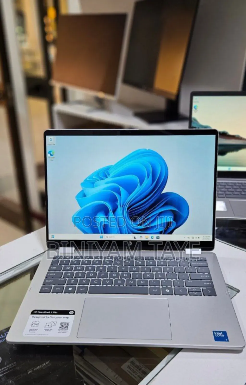 New Laptop HP OmniBook 5 14" 16GB Intel Core I7 SSD 1T