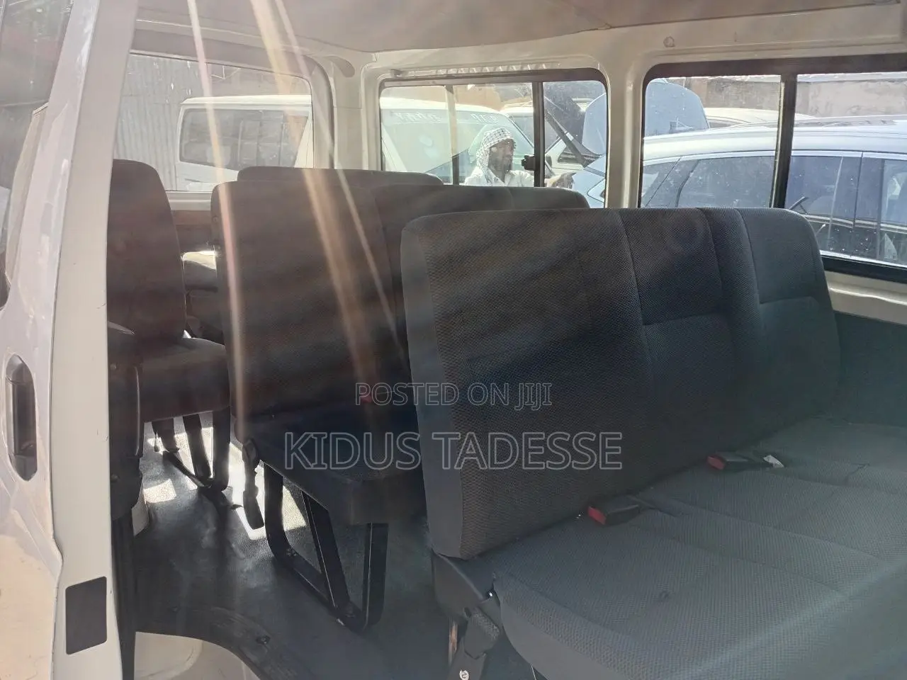 Toyota HiAce 2011 White