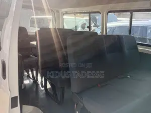 Toyota HiAce 2011 White