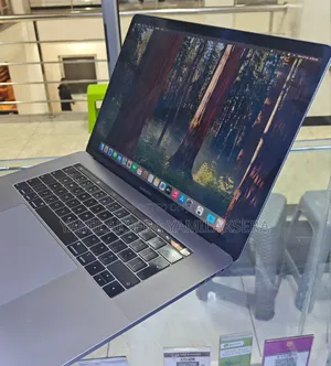 New Laptop Apple MacBook Pro 2019 32GB Intel Core i7 SSD 256GB