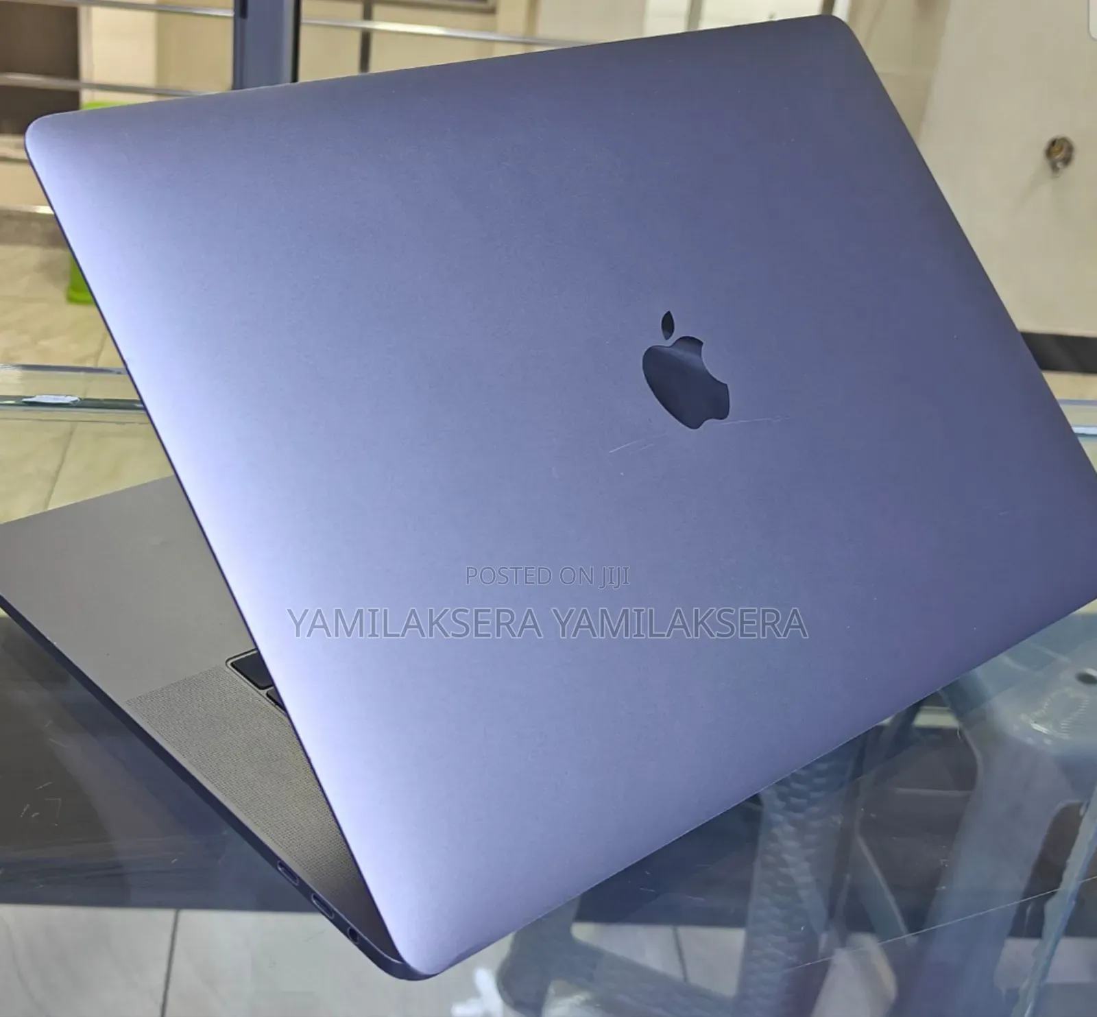 New Laptop Apple MacBook Pro 2019 32GB Intel Core i7 SSD 256GB