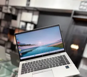 New Laptop HP EliteBook 830 G8 16GB Intel Core i7 SSD 512GB