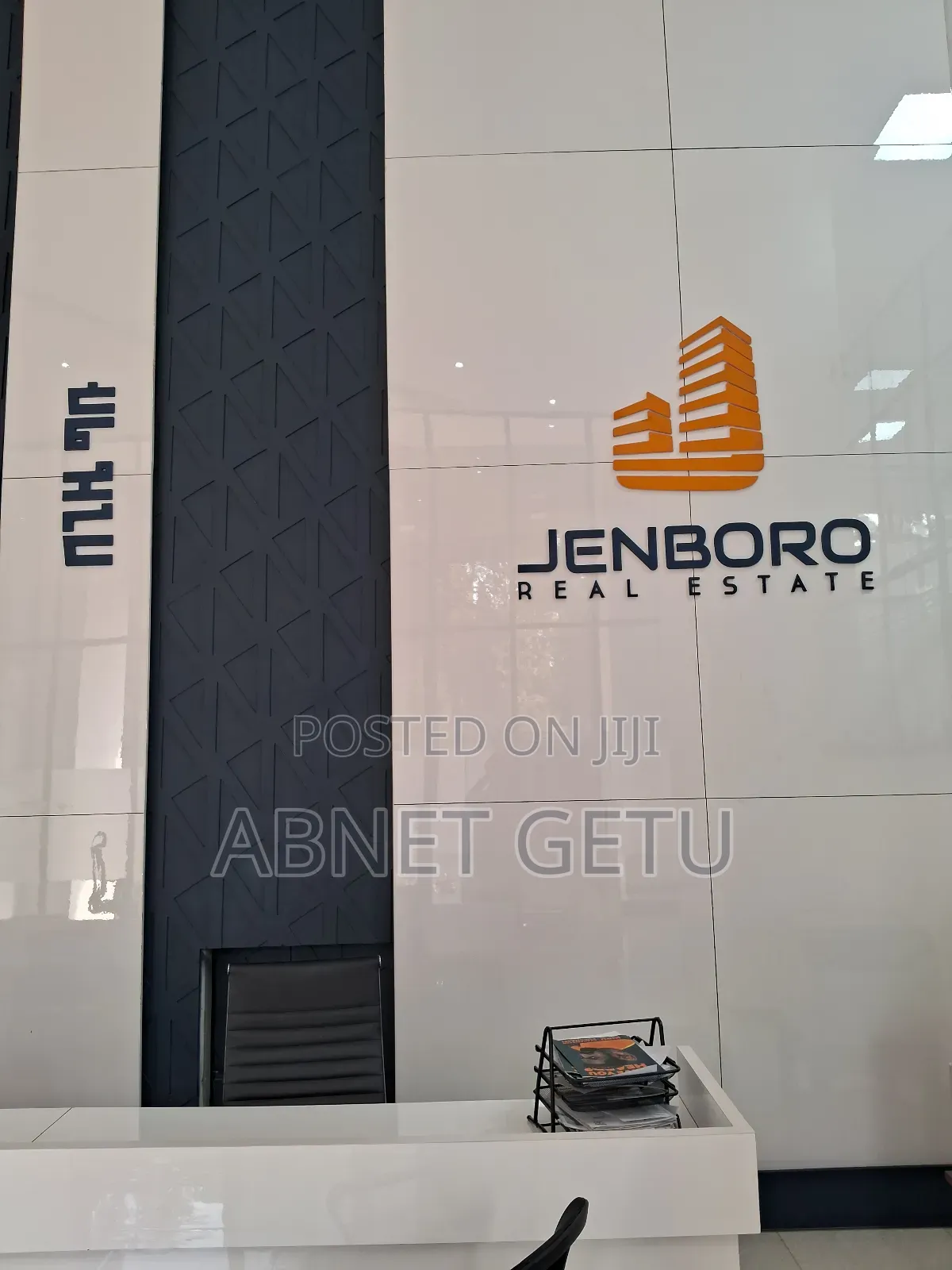 2bdrm Apartment in Jenboro Realestate, Lideta for sale