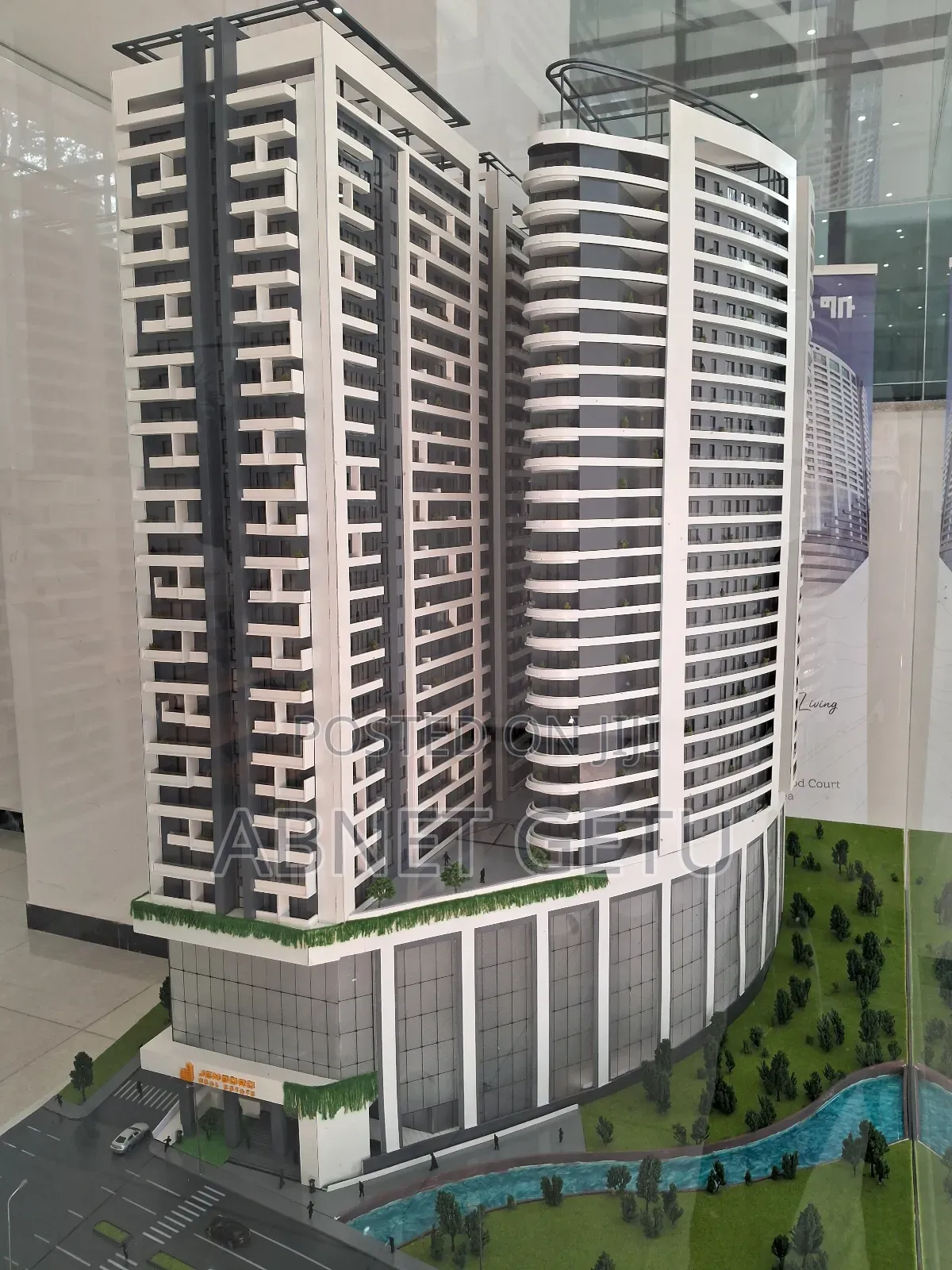 2bdrm Apartment in Jenboro Realestate, Lideta for sale