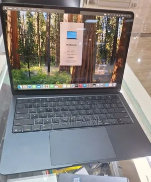 New Laptop Apple MacBook 2015 16GB Apple M4 SSD 256GB