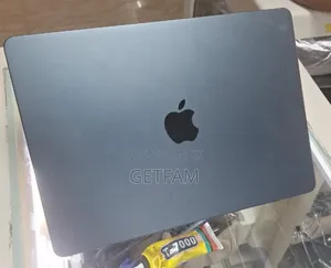 New Laptop Apple MacBook 2015 16GB Apple M4 SSD 256GB