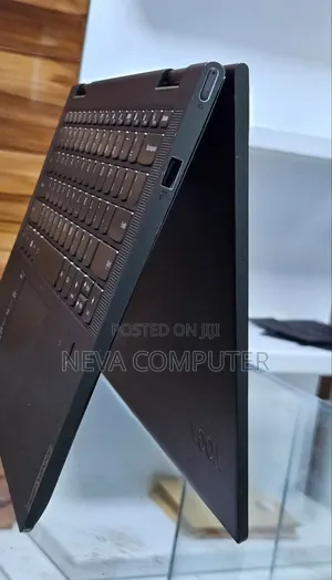 New Laptop Lenovo Yoga 7i 12GB Intel Core I5 SSD 512GB