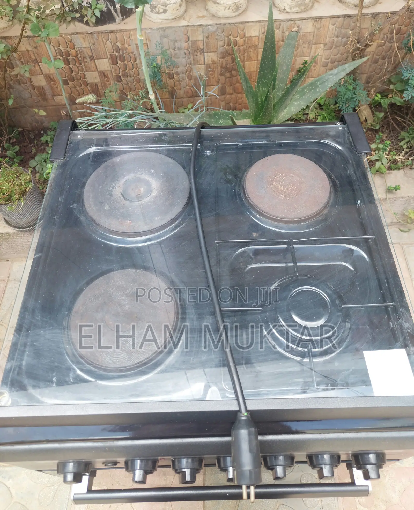 Kumtel 4 Burner Gas Cooker + Electric Plates Oven – Very Clean Condi