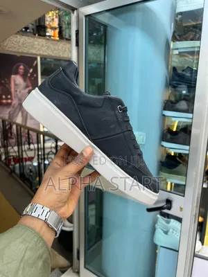 Clarks High Master Quality Flat Full Lather Shoes for Man's