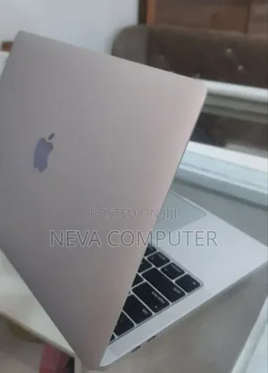 New Laptop Apple MacBook Pro 8GB Intel Core I5 SSD 256GB